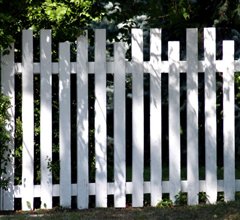 gaeden fence, picket fence, fence designes, how to